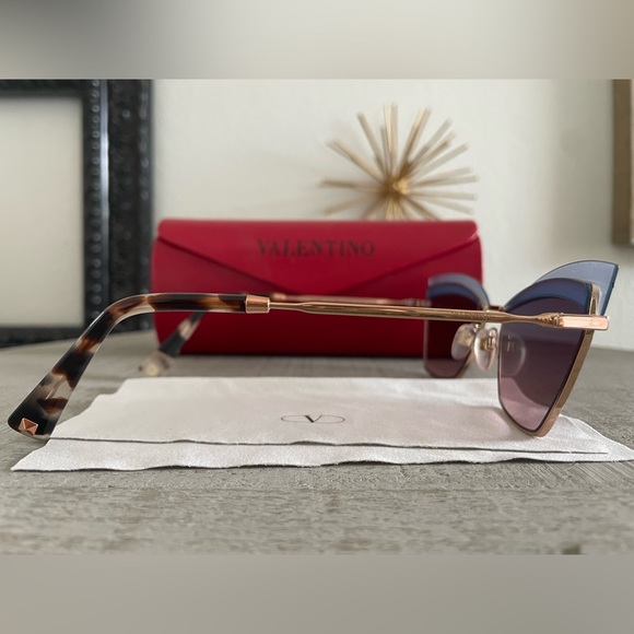 Valentino Cateye Sunglasses 🕶️ - Picture 3 of 6